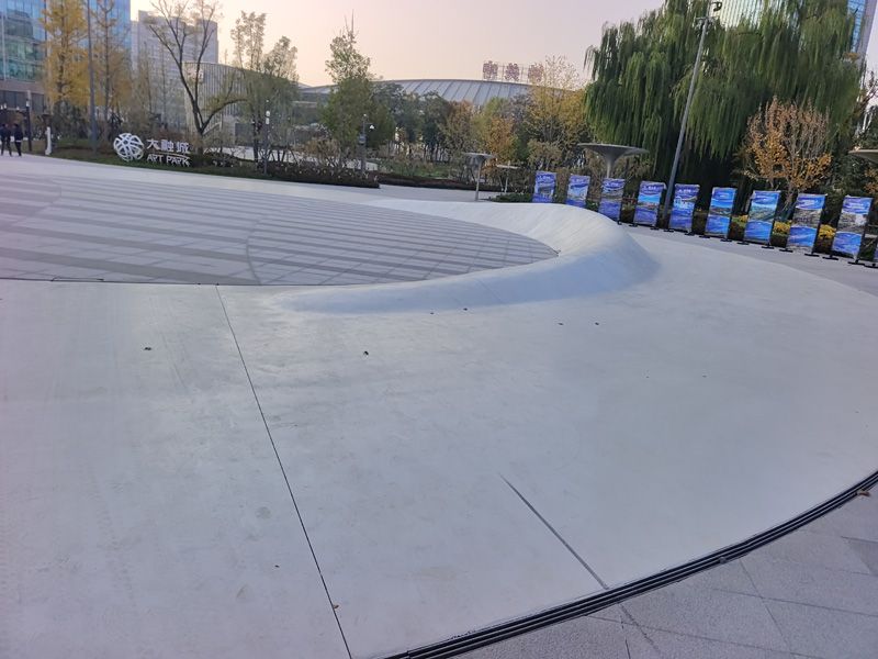 北京中关村领展广场极限运动场地